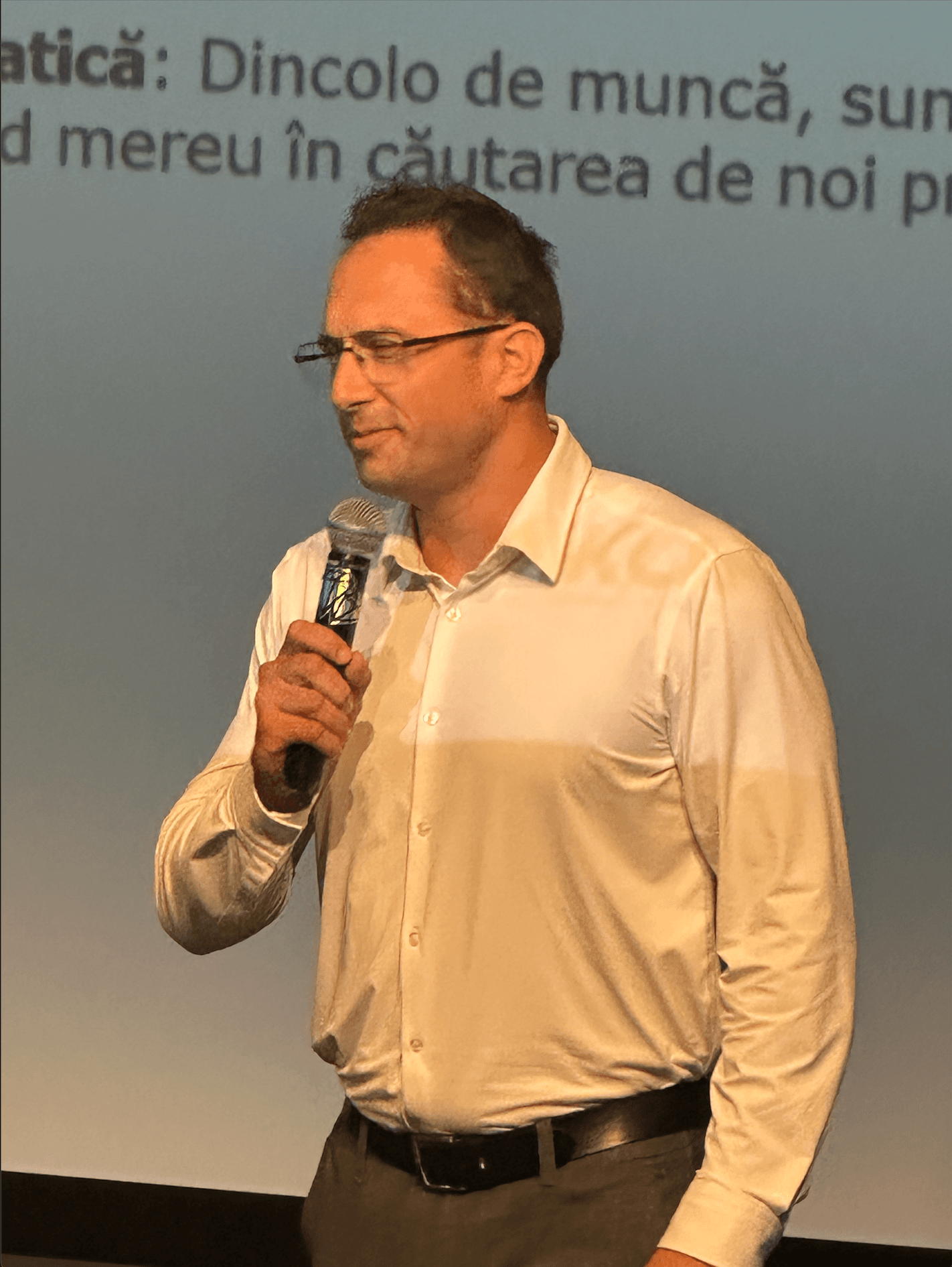 Ecran mare cu raportul ImmoSafe prezentat participanților la IAA Mobility